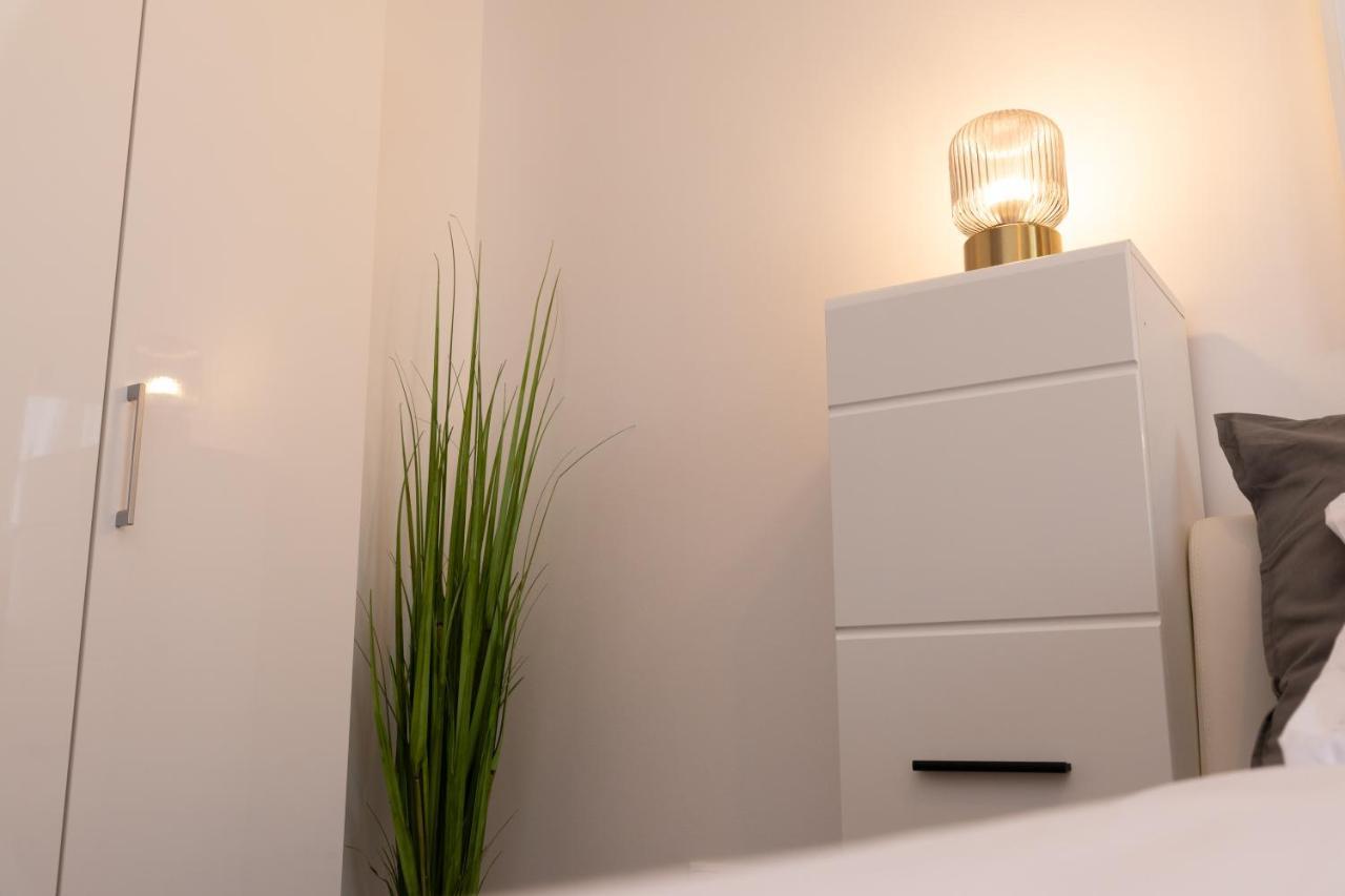 Nobel: Premium Two-Room Apartment In Bucharest'S City Center! Exteriör bild